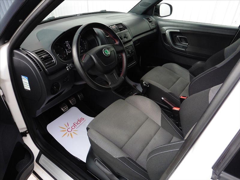 Škoda Fabia 1.2 TSi Monte Carlo 1.maj. - fotka 9 z 15