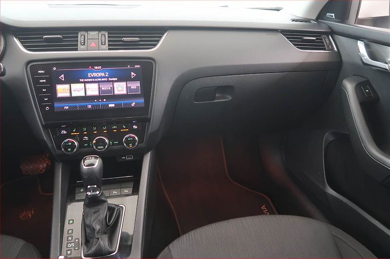 Škoda Octavia (2019) Style 2.0 TDI, Automat, Navi - fotka 8 z 17