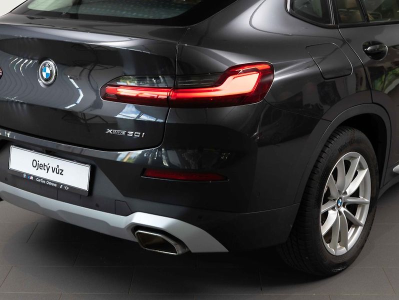 BMW X4 xDrive30i - fotka 9 z 21