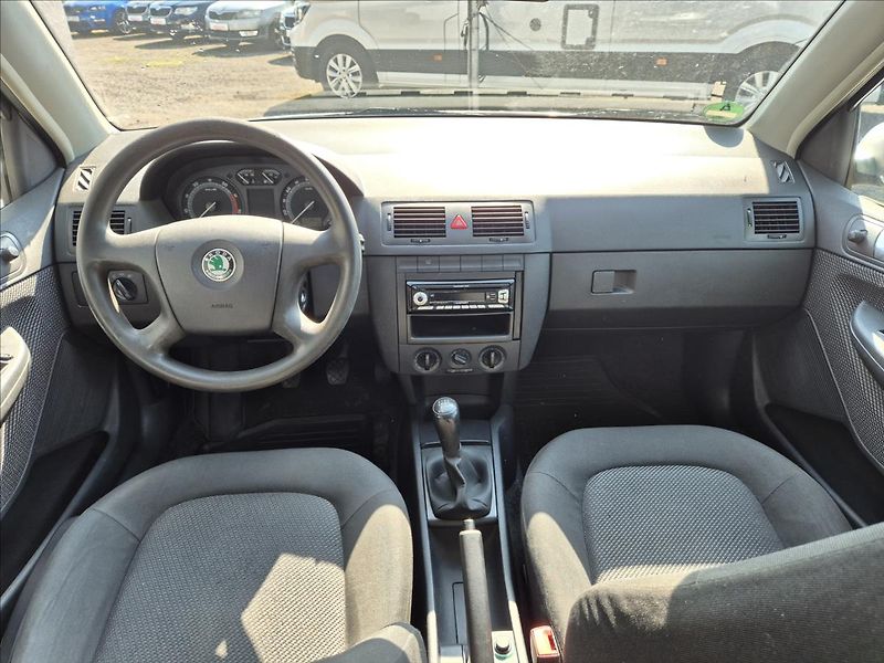 Škoda Fabia 1,4 i 16V Combi Klima 2xAirbag - fotka 22 z 25