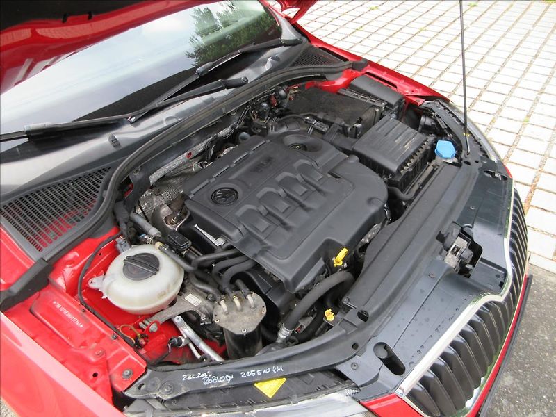 Škoda Octavia 1,6 TDi 81 Kw, Nové v ČR - fotka 24 z 25