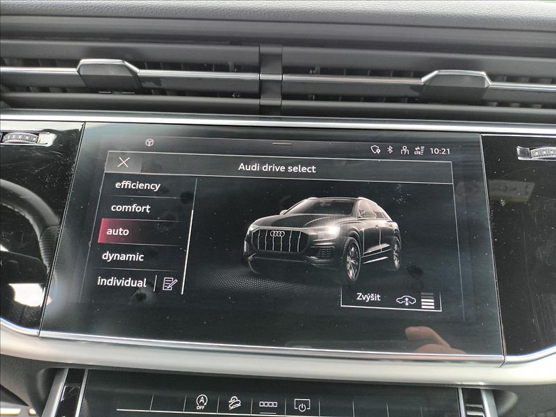 Audi Q8 3,0 TDI,210KW,S-line,1MAJ,LED, - fotka 34 z 37
