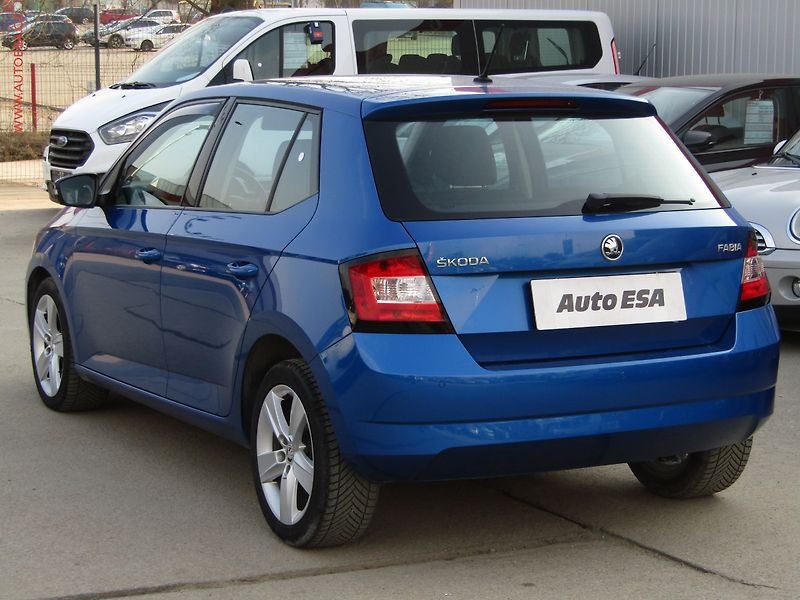 Škoda Fabia (2017) 1.2 TSi, Active, park. čidla - fotka 6 z 15