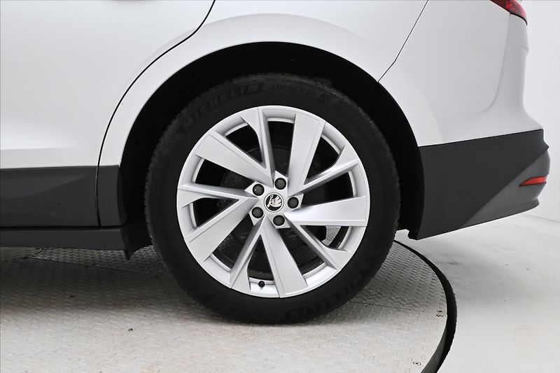 Škoda Enyaq iV60 132kW SOH 88% FIRST Editi - fotka 32 z 32