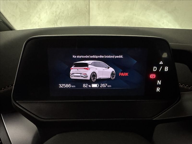 Cupra Born 150kW LED SoH 96,5% PDC - fotka 24 z 48