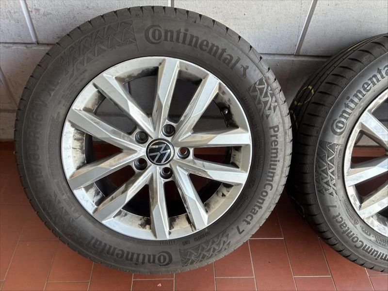 Volkswagen Passat 2,0 TDI,IQ LIGHT,EL.SEDADLA - fotka 10 z 11