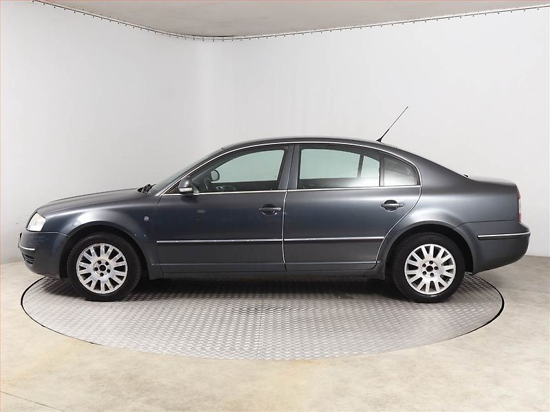 Škoda Superb (2008) Elegance 2.0 TDI - fotka 3 z 13