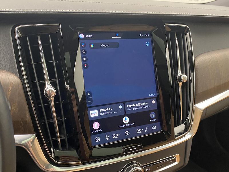 Volvo V90 B4 BRIGHT PLUS AUT REZERVACE - fotka 38 z 48