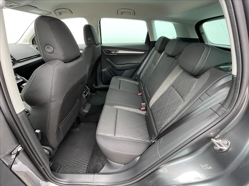 Škoda Karoq 2,0 TDI 4x4 DSG Style Plus LED - fotka 17 z 25