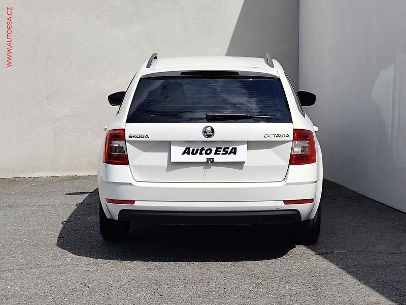 Škoda Octavia (2018) 1.6TDi, ČR, AC, temp - fotka 5 z 18