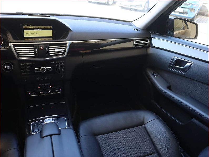 Mercedes-Benz Třídy E (2011) E 250 CDI, 4X4, Automat, Navi - fotka 8 z 20