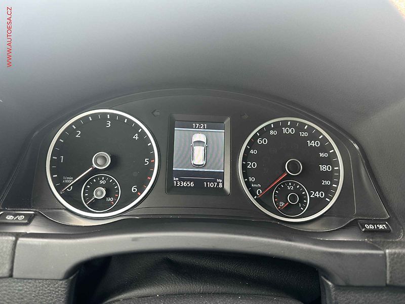 Volkswagen Tiguan (2013) 2.0 TDi, Sport&Style, panor - fotka 12 z 18