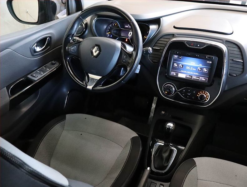 Renault Captur (2014) 1.2 TCe, Automat, Navi - fotka 7 z 17