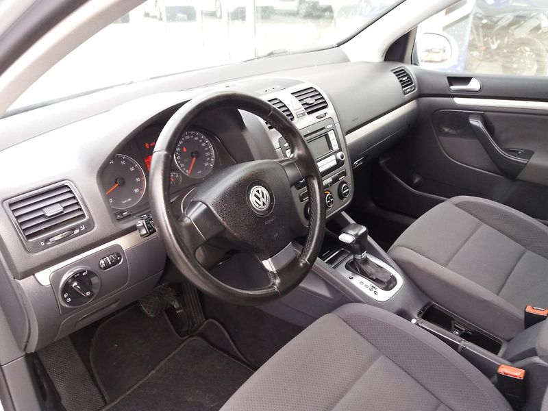 Volkswagen Golf 1.4TSi,103kW,DSG,DIG.KLIMA! - fotka 11 z 21