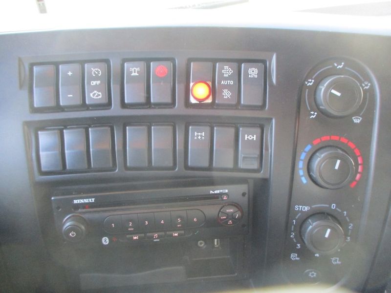 Renault D16, 18 palet, HČ, 1 lůžko - fotka 18 z 22