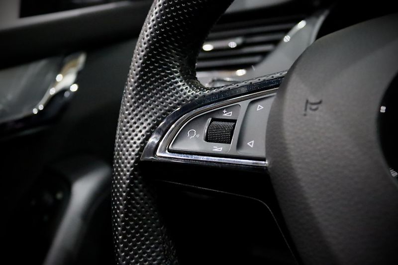 Škoda Octavia 3 FL Combi 1.4 TSI 110 kW DSG - fotka 23 z 31