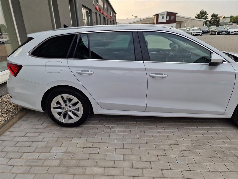 Škoda Octavia 2.0 TDI 110kw Style,ČR,1.Maj. - fotka 43 z 50
