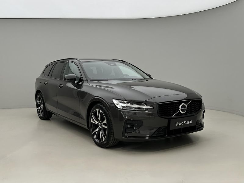 Volvo V60 B4 DARK PLUS AUT - fotka 8 z 42