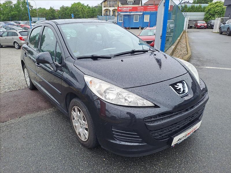 Peugeot 207 1,4 HDI - fotka 2 z 13