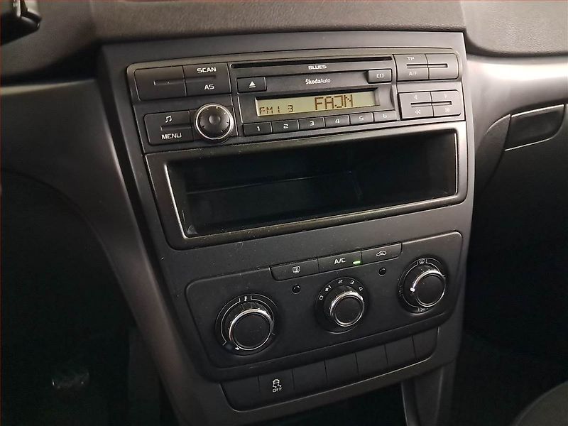 Škoda Yeti (2013) 1.2 TSI, Serv.kniha - fotka 12 z 13