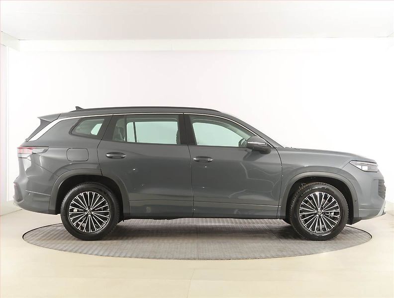 Volkswagen Tayron (2026) 1.5 eTSI, digi klima - fotka 6 z 32