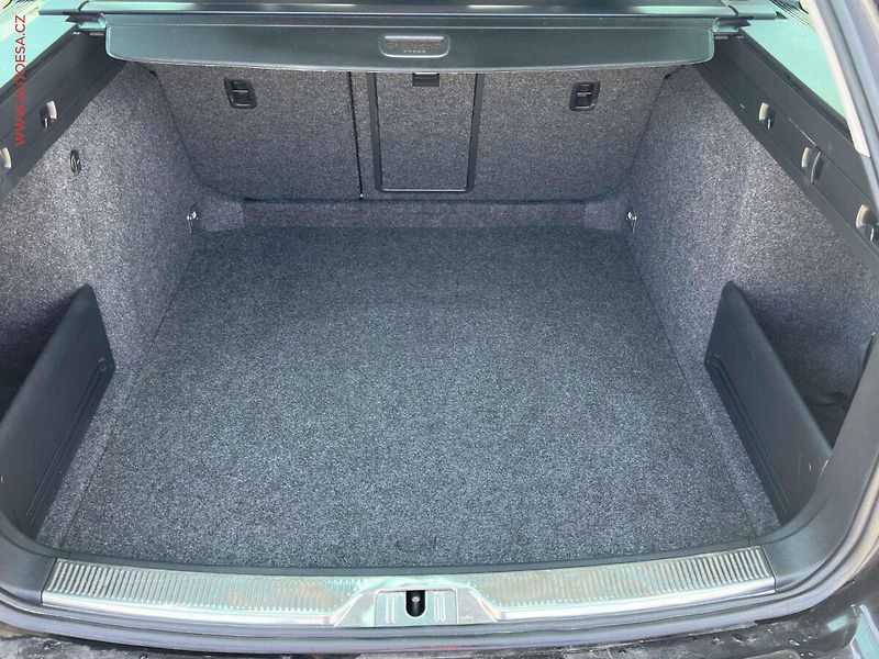 Škoda Superb (2012) 2.0TDi, DSG, navi - fotka 7 z 16