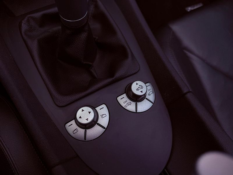 Mercedes-Benz SLK 350 Manuál, 80 tkm, Serviska - fotka 21 z 34