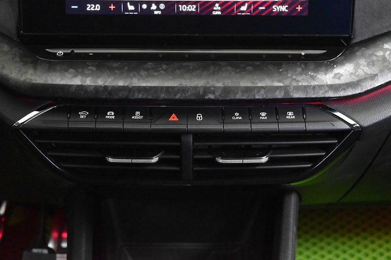 Škoda Octavia RS 2.0 TSI 225kW 2xKOLA*DPH*ČR - fotka 21 z 44