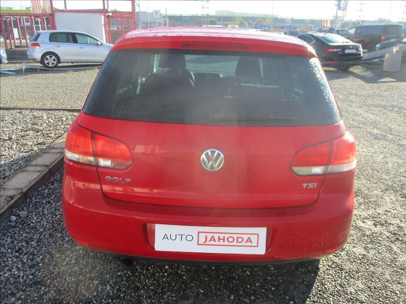 Volkswagen Golf 1,2 TSI, 77kW,servis,aut.klima - fotka 6 z 33