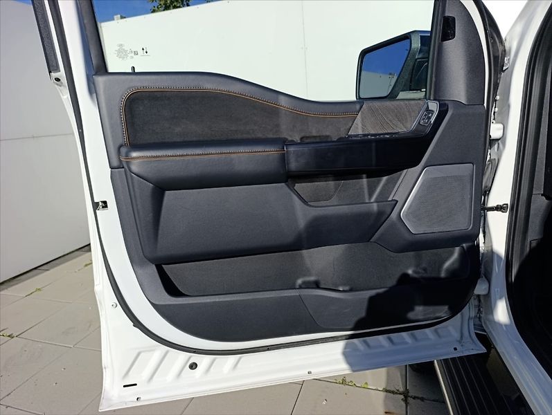 Ford F-150 3,5 Platinum Hybrid 360 kamera - fotka 13 z 43