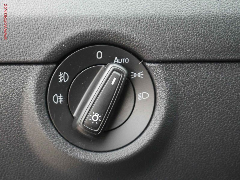 Škoda Octavia (2016) 1.6 TDi, AC, bixen. - fotka 17 z 22