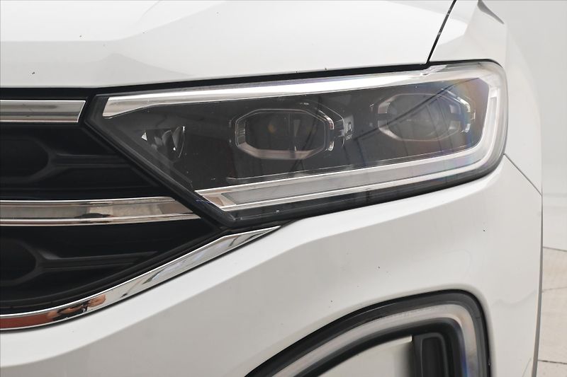 Volkswagen T-Roc 2,0 TDI 110kW DSG STYLE Záruka - fotka 29 z 31