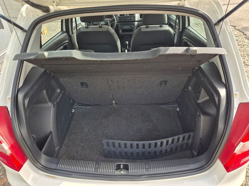 Škoda Fabia (2013) 1.6TDi 55kw, klima, pěkný stav - fotka 18 z 21
