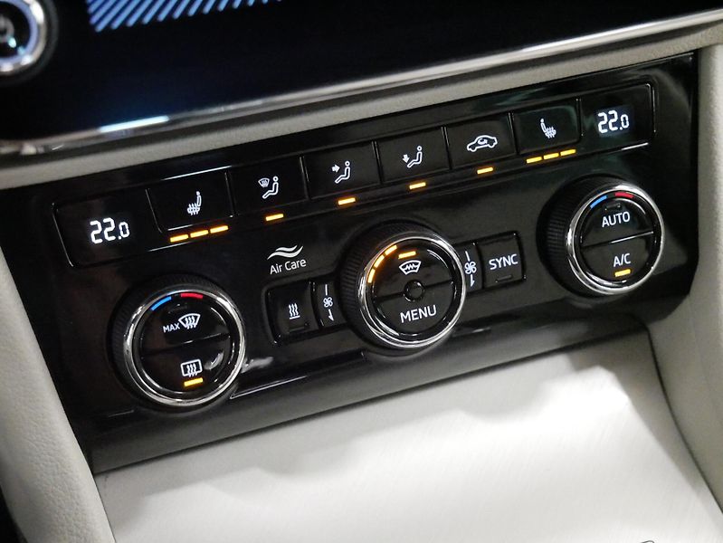 Škoda Superb - fotka 24 z 30