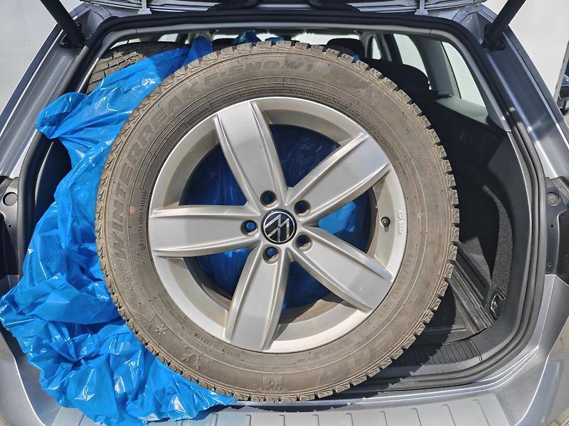 Volkswagen Passat Alltrack 7DSG 4Motion 2,0TDi - fotka 22 z 23