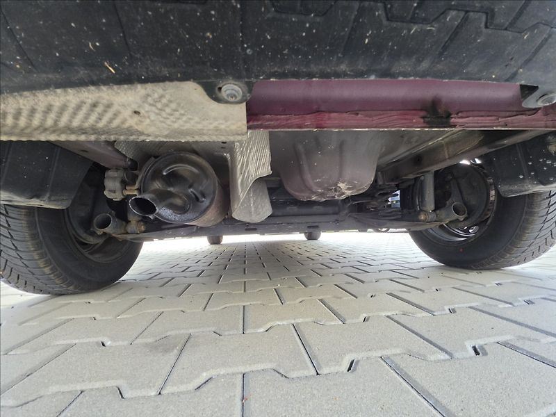 Renault Clio 1,2 i Limited KLIMA Tempomat - fotka 26 z 42