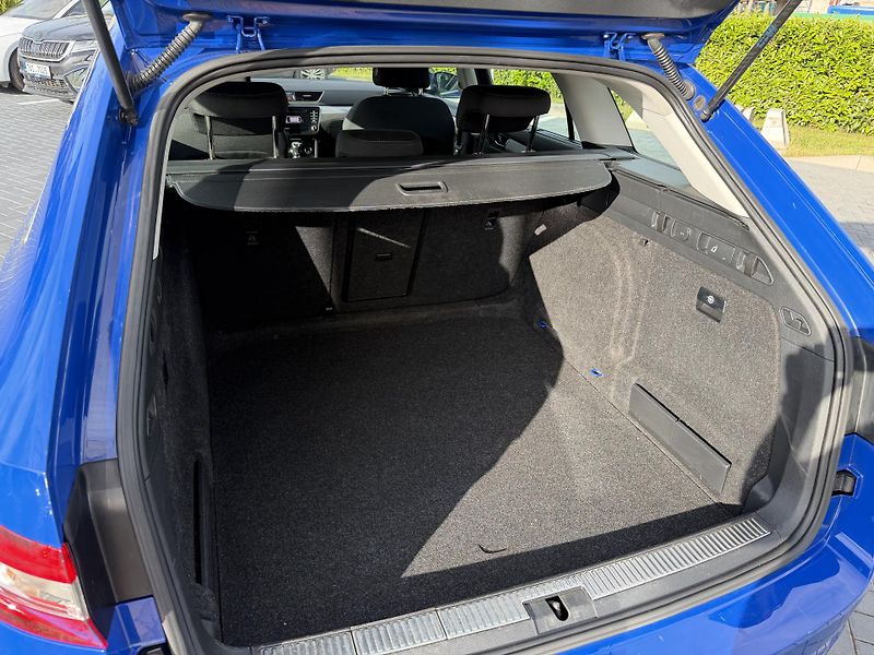 Škoda Superb (2022) 2.0 TDi 110 kW/manual/tažné - fotka 13 z 23