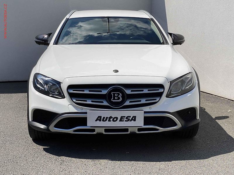 Mercedes-Benz Třídy E (2018) 2.0 d 4Matic E 220, ČR, AT - fotka 2 z 19