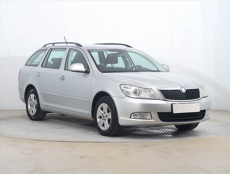 Škoda Octavia (2012) 2.0 TDI, po STK, Tažné - fotografie inzerátu