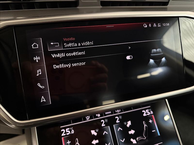 Audi A6 40TDI Q MHEV SPORT MATRIX LED - fotka 25 z 47