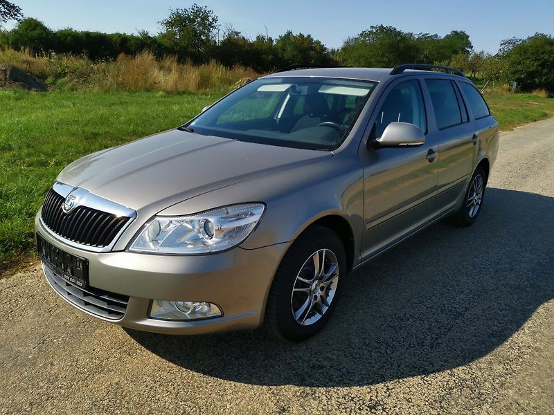 Škoda Octavia 1,6MPI 75kW 1MAJITEL - fotografie inzerátu