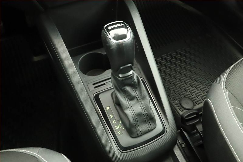 Škoda Fabia (2022) 1.0 TSI, Automat, Tempomat - fotka 8 z 12