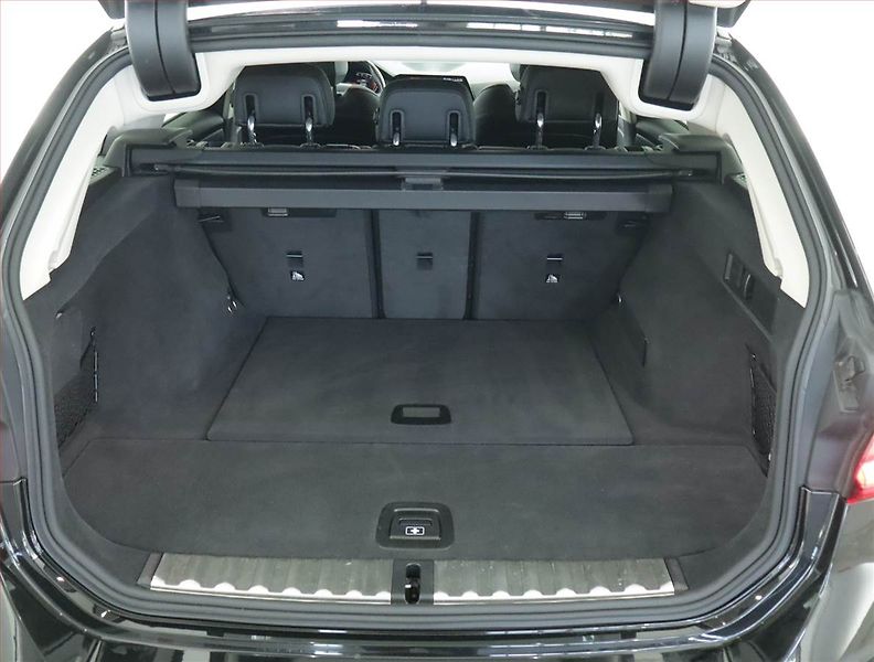 BMW Řada 3 (2022) Advantage 320 d, Automat - fotka 14 z 22