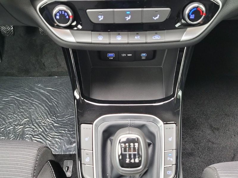 Hyundai i30 (2026) WG 1.0 T-GDI 85kW MT SMART  - fotka 21 z 26
