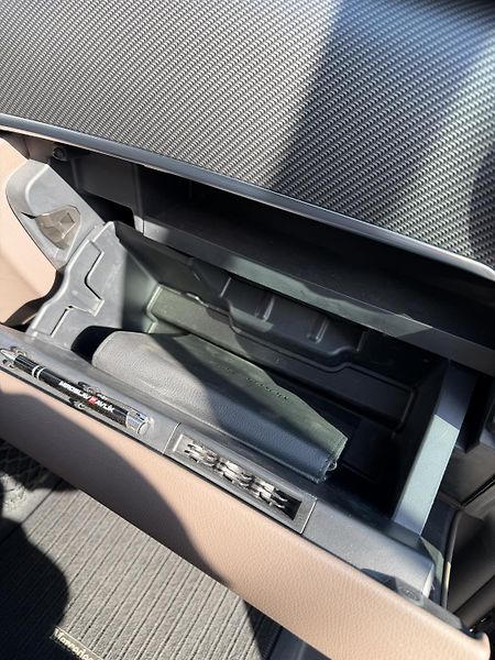 Mercedes-Benz Třídy V (2022) EXCLUSIVE 300d 4M AMG/AIR - fotka 22 z 52