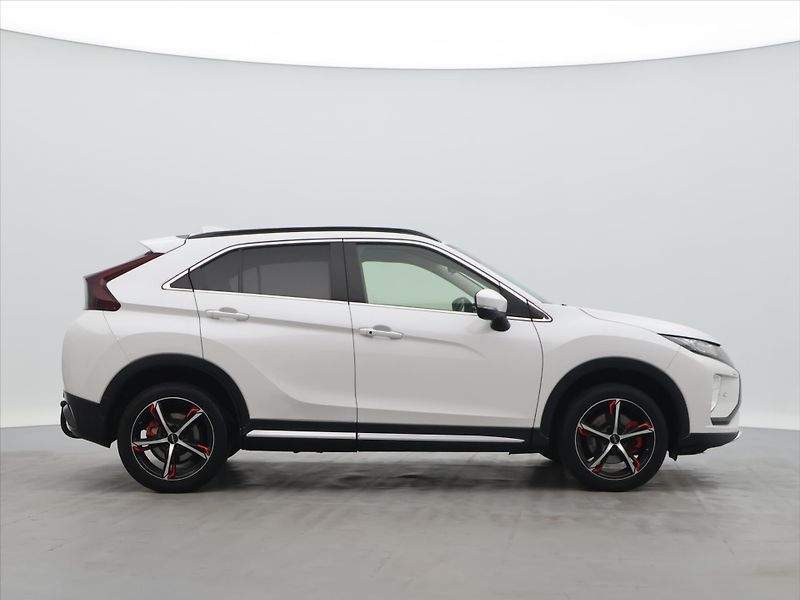 Mitsubishi Eclipse Cross 1.5 T-MIVEC 120kW Intense CVT - fotka 8 z 39