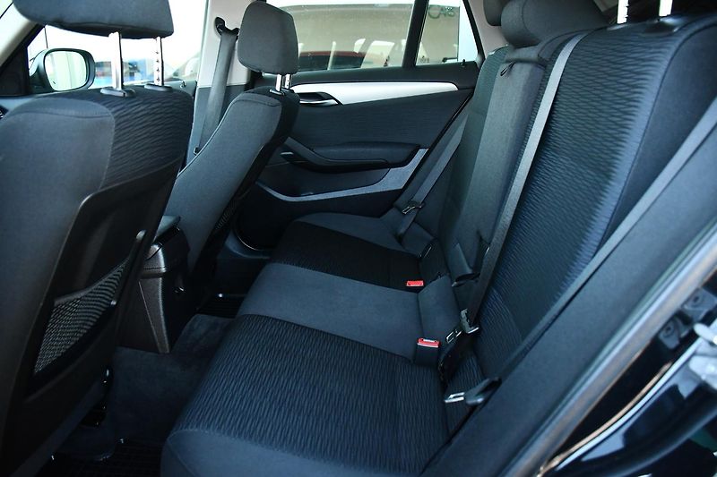 BMW X1 xDrive18d 2xKOLA - fotka 23 z 37