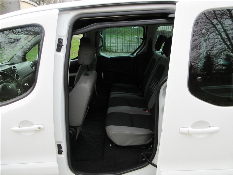 Citroën Berlingo 1,6 HDi 73Kw, 5míst, Klima, Te - fotka 15 z 31