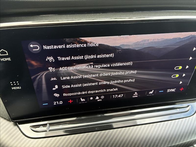 Škoda Octavia 2,0 RS,KŮŽE,HEAD-UP,EL.KUFR - fotka 27 z 34