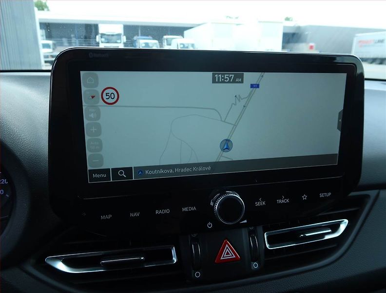 Hyundai i30 (2022) Smart 1.5 DPI, ČR,1.maj - fotka 13 z 21